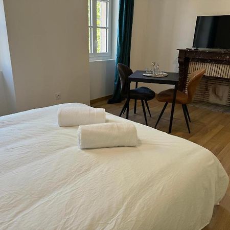 Comme A La Maison Crest Bagian luar foto